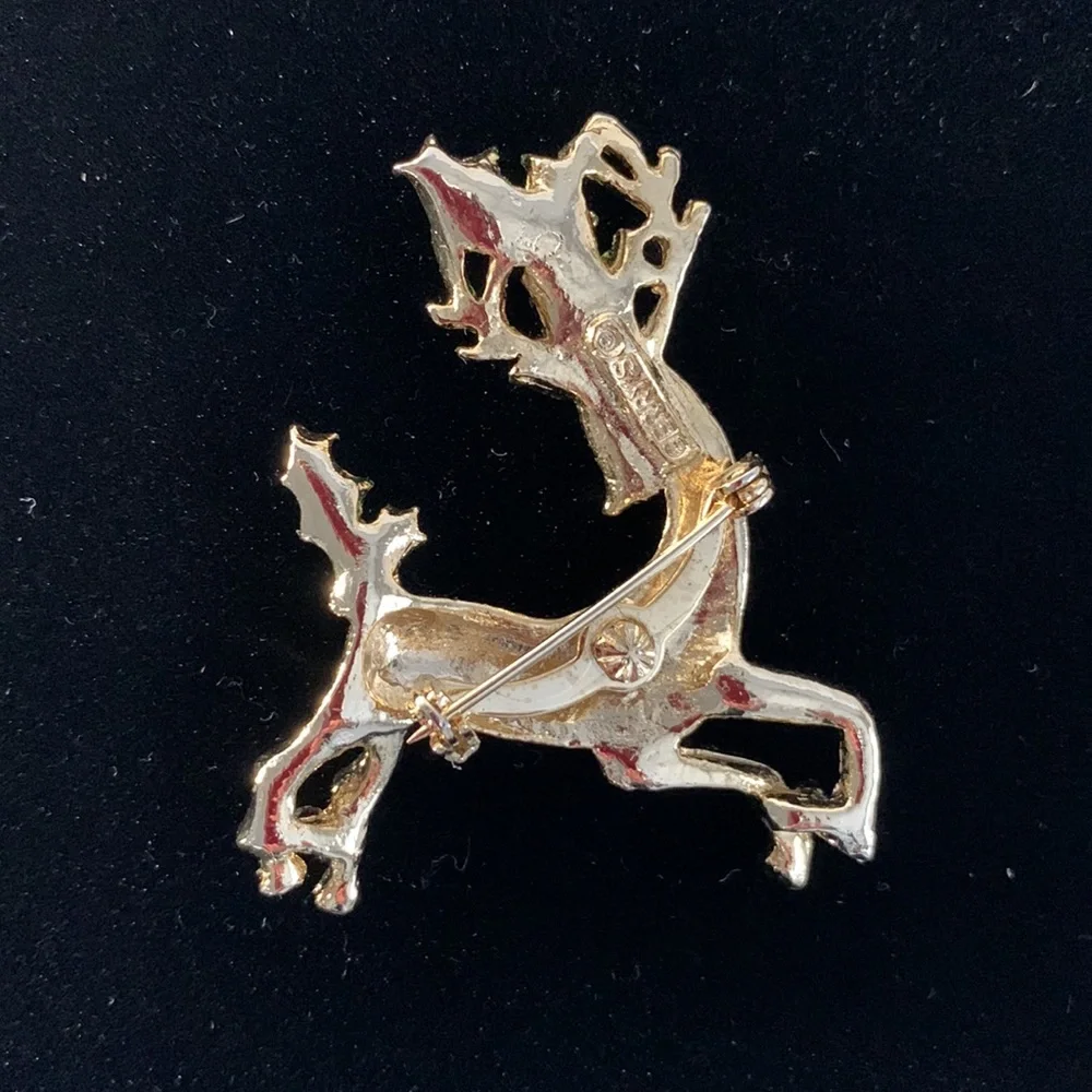 Gerry’s Reindeer Brooch Pin VTG Enamel Gold Tone Holly Leaves Berries Christmas